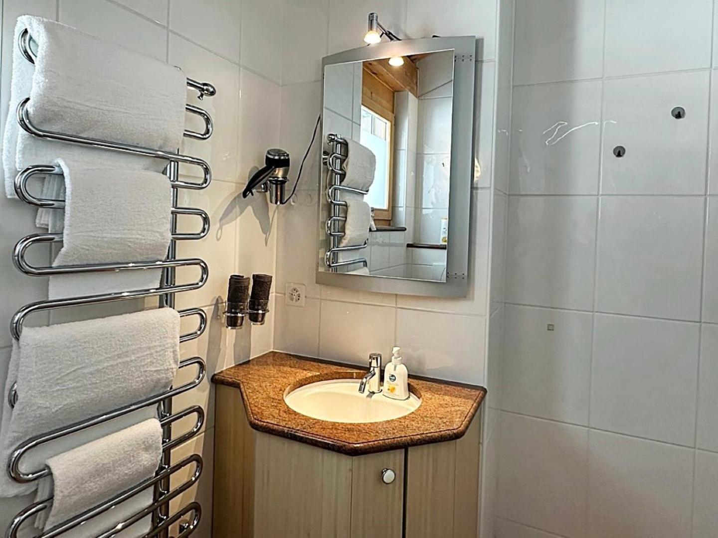 Apartment Maisonette - 45m2 Zum Relaxen, Mit Garage - Me17-b *